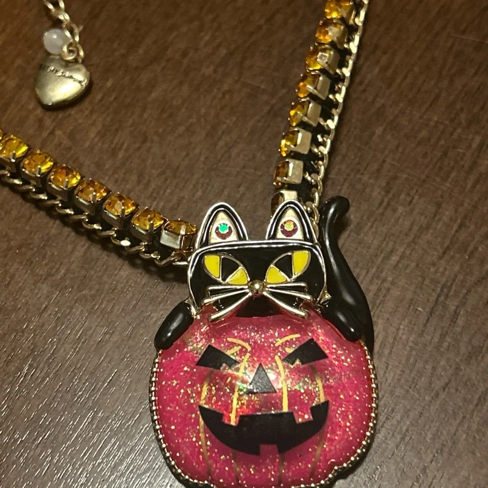 Betsey Johnson Gold Tone & Crystal Black Cat & Pink Pumpkin Pendant Necklace - Picture 2 of 5